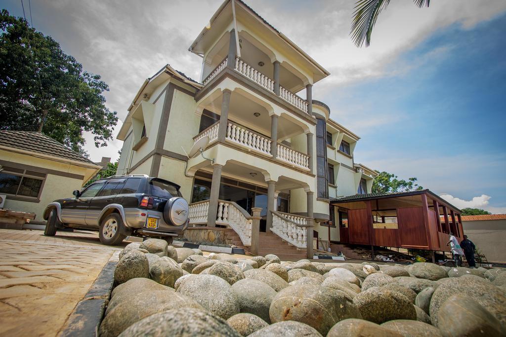 Alfa Hotel Munyonyo カンパラ エクステリア 写真