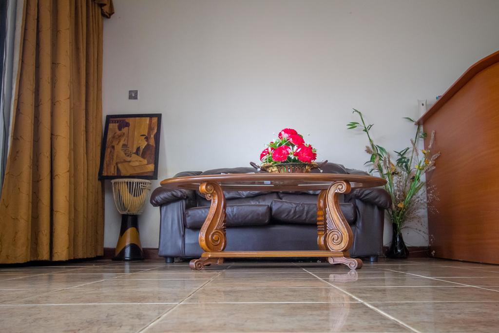 Alfa Hotel Munyonyo カンパラ エクステリア 写真