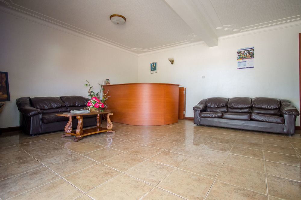 Alfa Hotel Munyonyo カンパラ エクステリア 写真